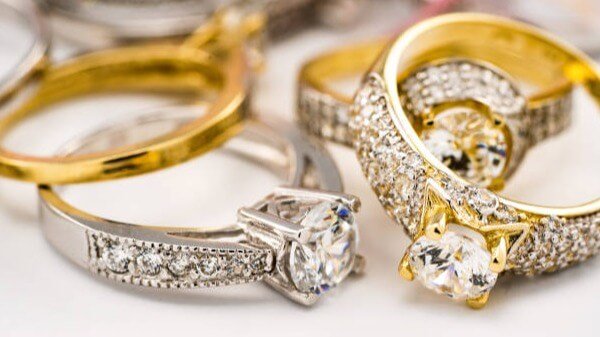 Antique jewelry gold buyers Denver, NC. Updated 2025